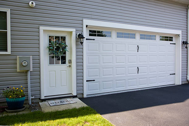 24/7 Emergency Garage Door Panel Replacement experts in Jasper County County, MO